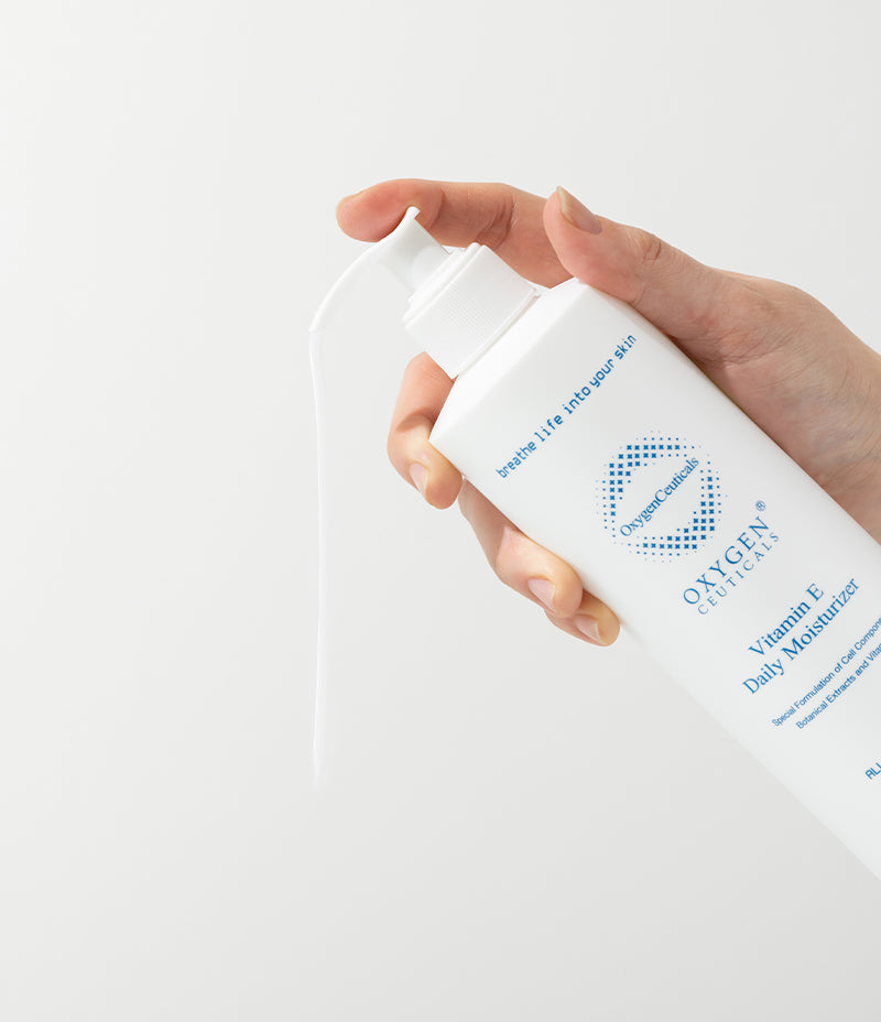 Dispensing lightweight, vitamin-rich moisturizing cream from a pump bottle.